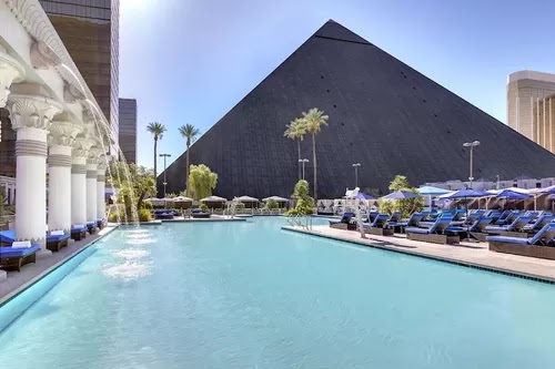 Luxor Hotel & Casino — photo 4