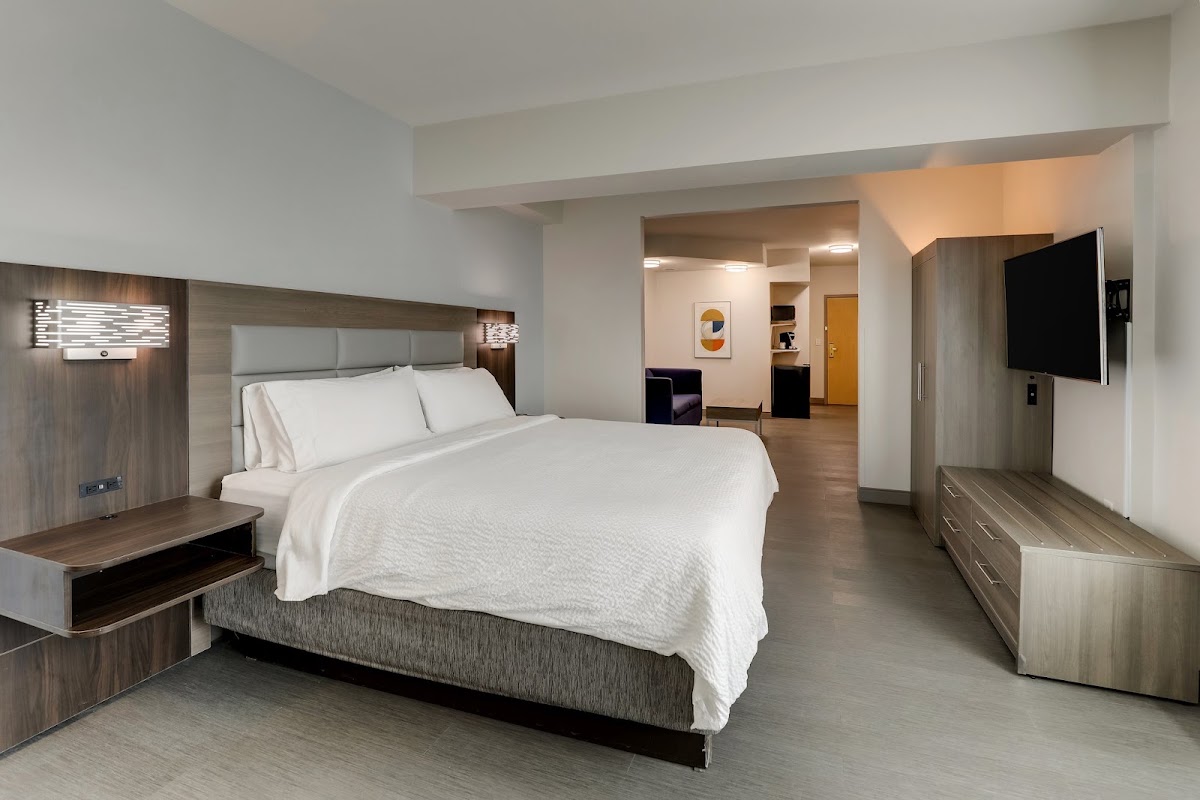Holiday Inn Express & Suites Richmond by IHG — photo 3