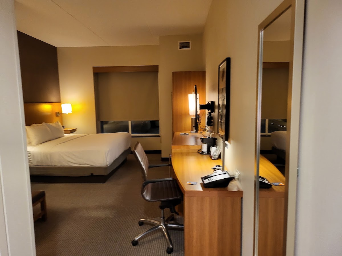 Hyatt Place Cincinnati / Sharonville Convention Center — photo 3