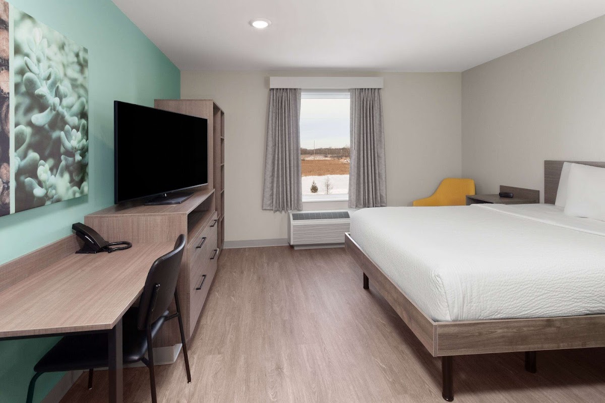 ECHO Suites Extended Stay by Wyndham Madison — photo 3