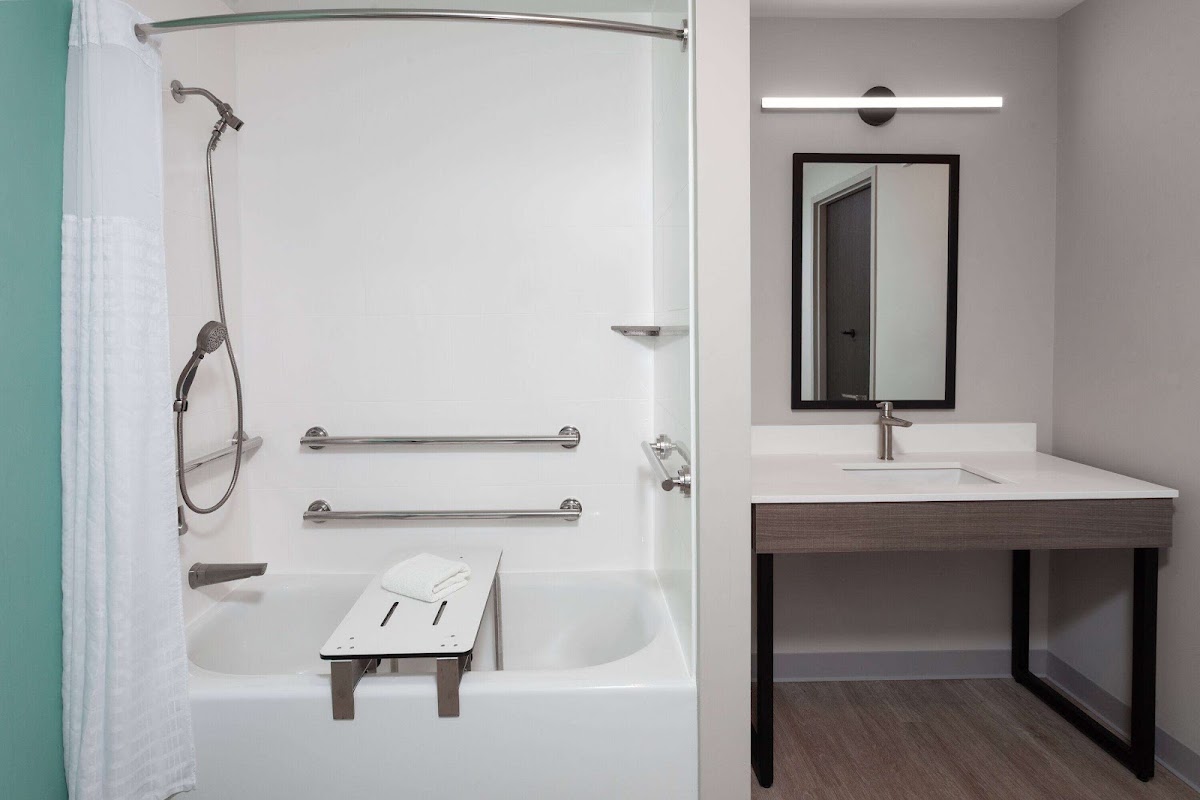 ECHO Suites Extended Stay by Wyndham Madison — photo 4