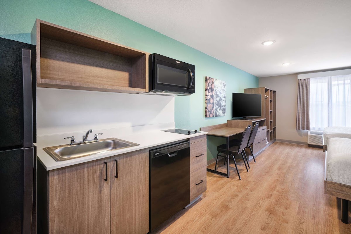 ECHO Suites Extended Stay by Wyndham Madison — photo 5