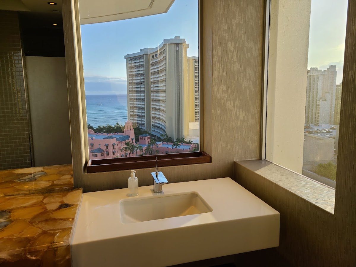 Sheraton Waikiki Beach Resort — photo 5