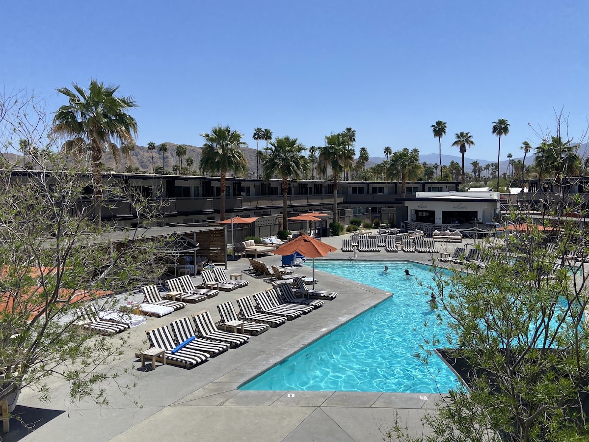 V Capri Palm Springs, a Dolce by Wyndham — photo 4