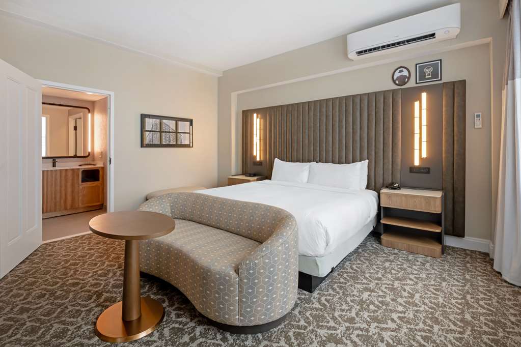 Hotel Flor Tampa Downtown, Tapestry Collection by Hilton — photo 3