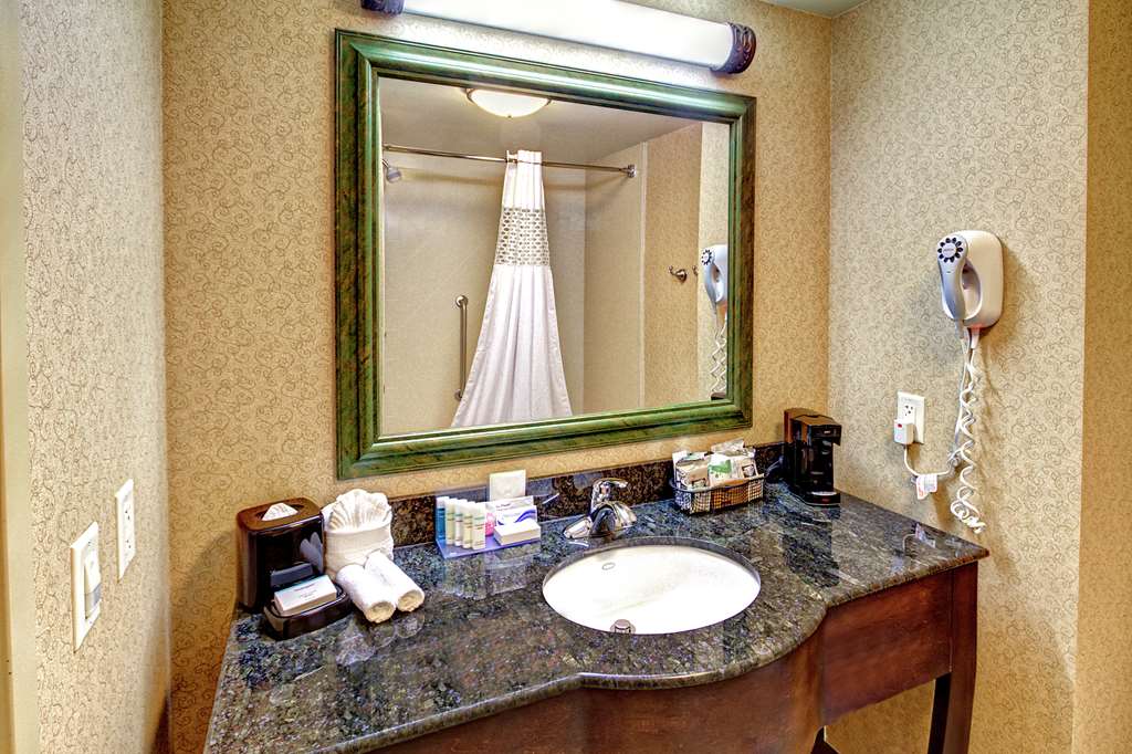 Hampton Inn & Suites Lebanon — photo 5