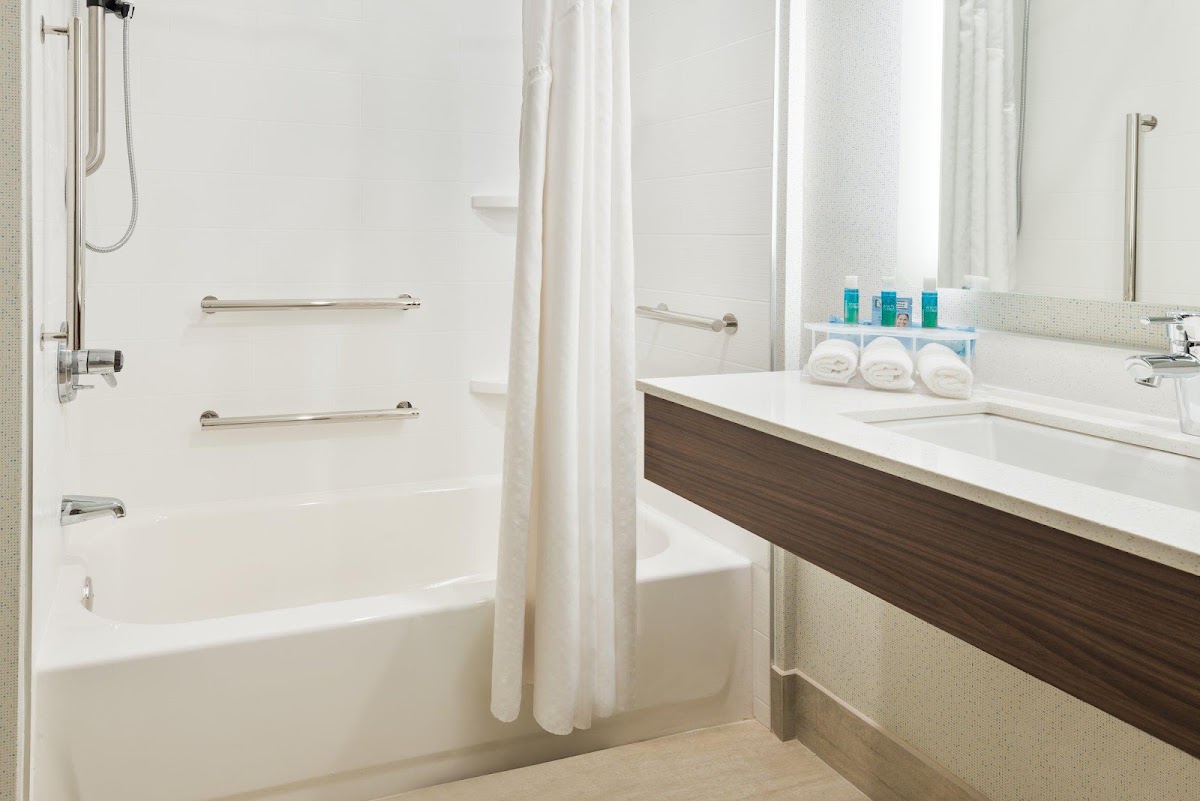 Holiday Inn Express & Suites Bentonville by IHG — photo 4