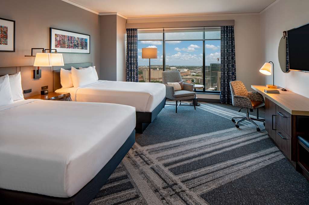 Hilton Garden Inn Austin University Capitol District — photo 3
