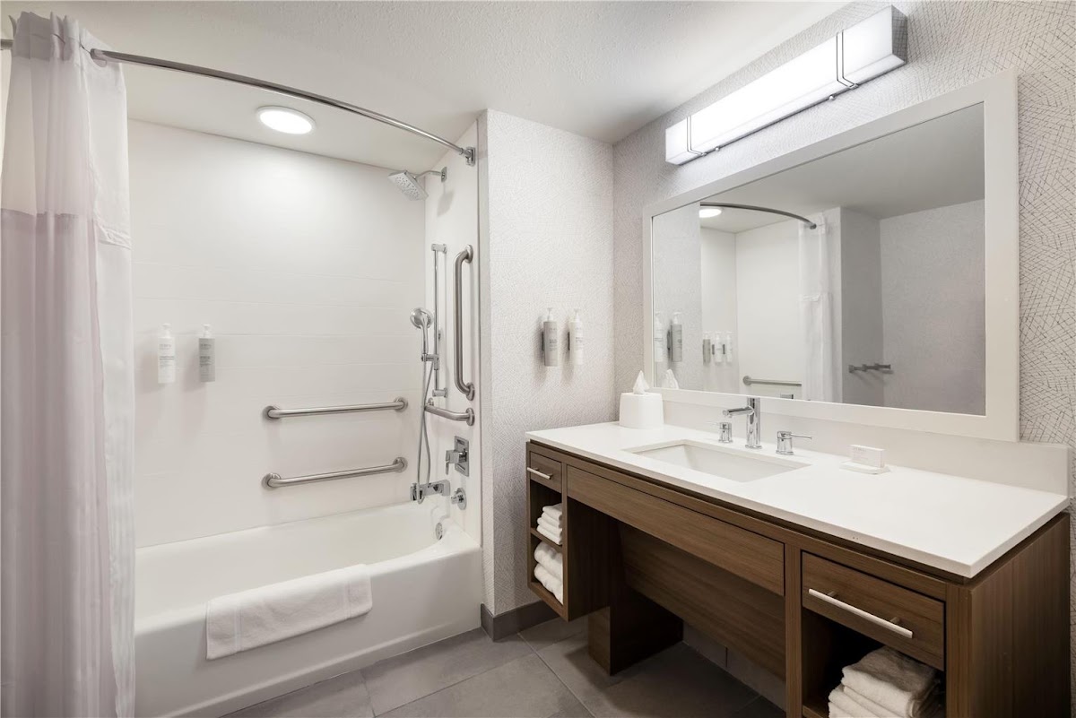 Home2 Suites by Hilton Madison East — photo 5