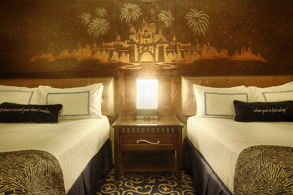 Disneyland Hotel — photo 3