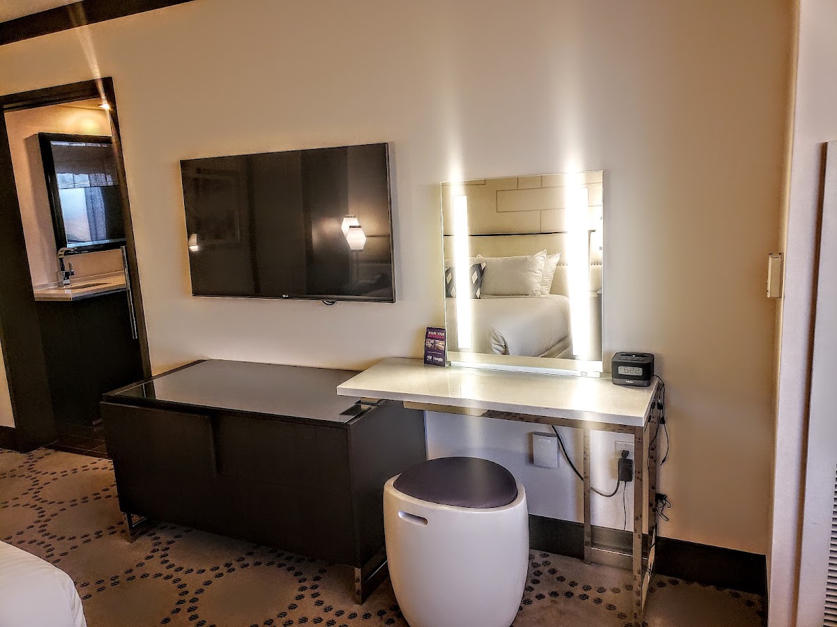 Harrah's Las Vegas - A Caesars Rewards Destination — photo 4