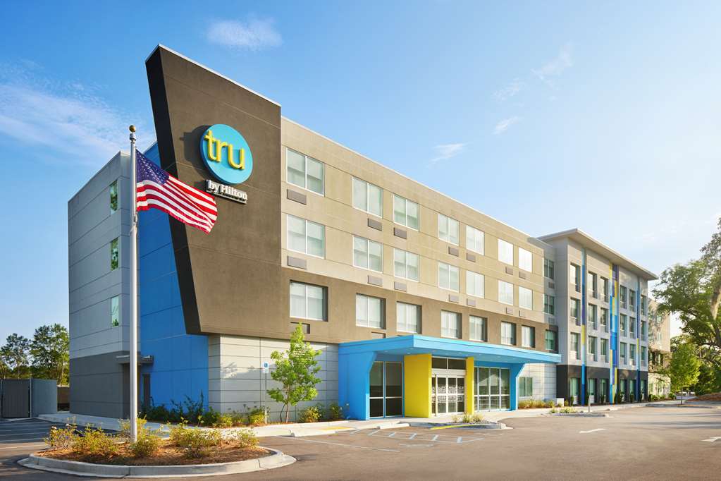 Tru by Hilton Charleston Airport — photo 1
