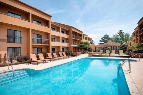 Courtyard by Marriott Savannah Midtown — photo 1