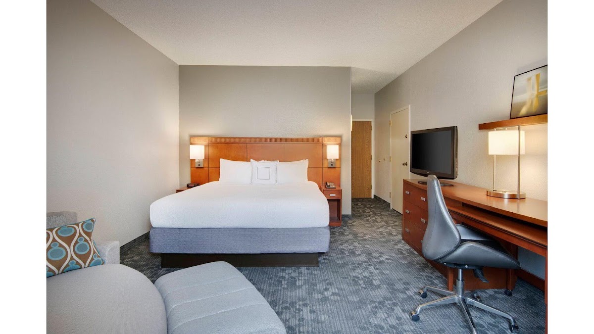 Courtyard by Marriott Savannah Midtown — photo 3