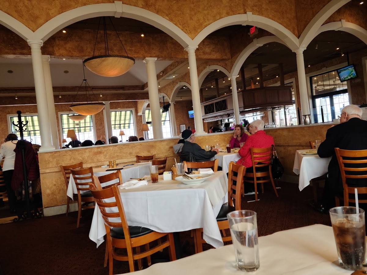 Brio Italian Grille — photo 1