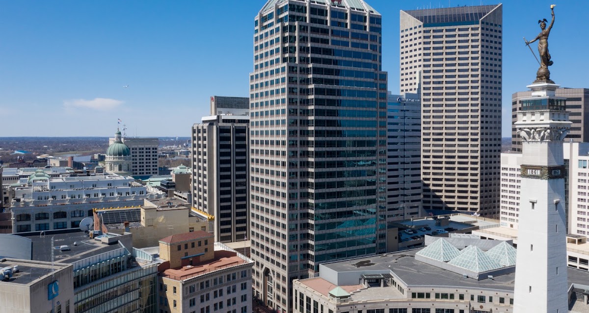 Hilton Indianapolis Hotel & Suites — photo 1