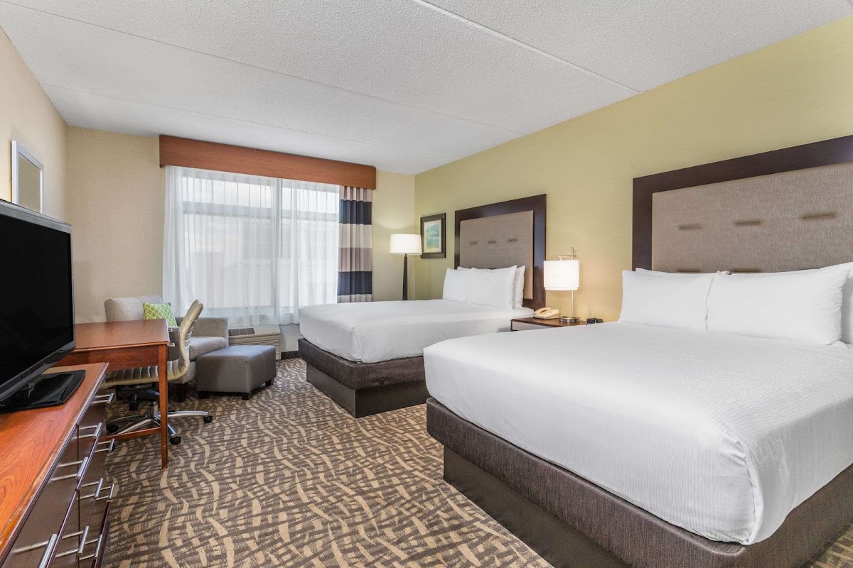 Wyndham Garden Buffalo Downtown — photo 3