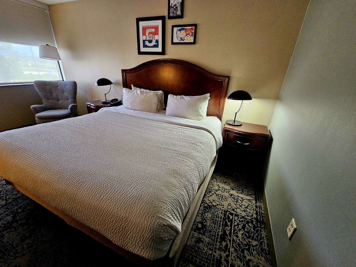 Four Points by Sheraton Kalamazoo — photo 3