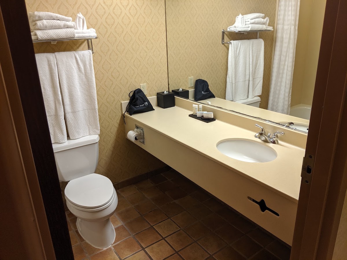 Embassy Suites by Hilton Lincoln — photo 5