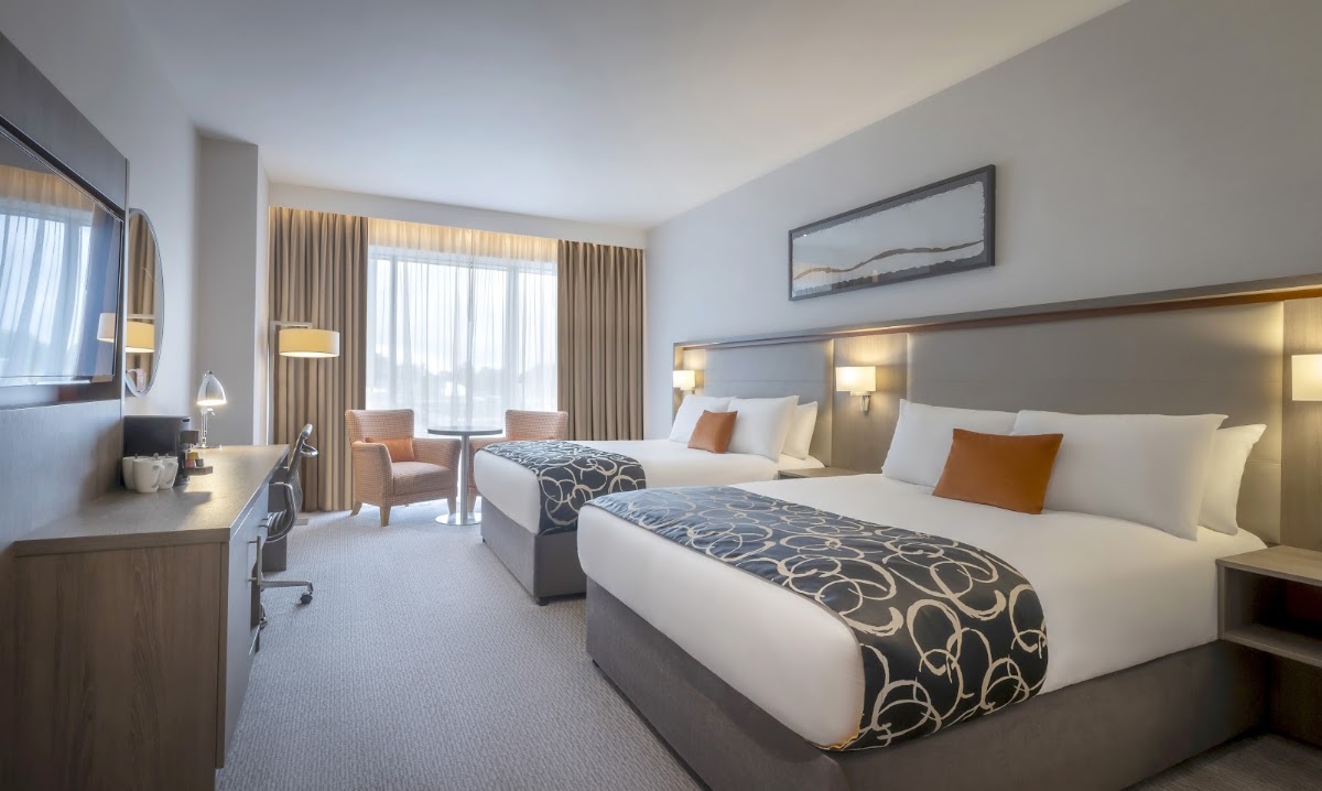 Clayton Hotel Dublin Airport — photo 3