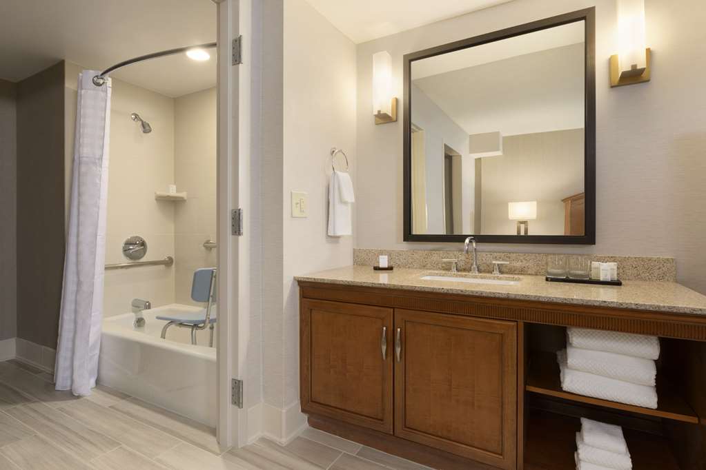 Embassy Suites by Hilton El Paso — photo 5