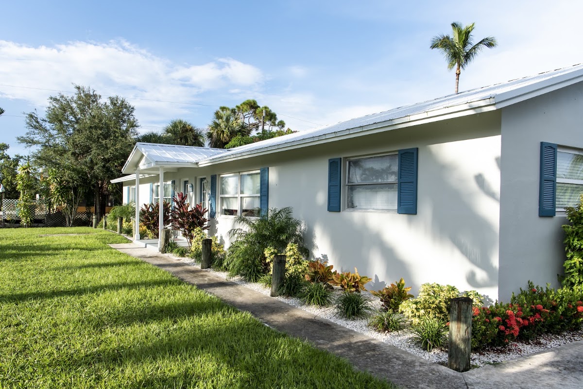 Marco Island Lakeside Inn