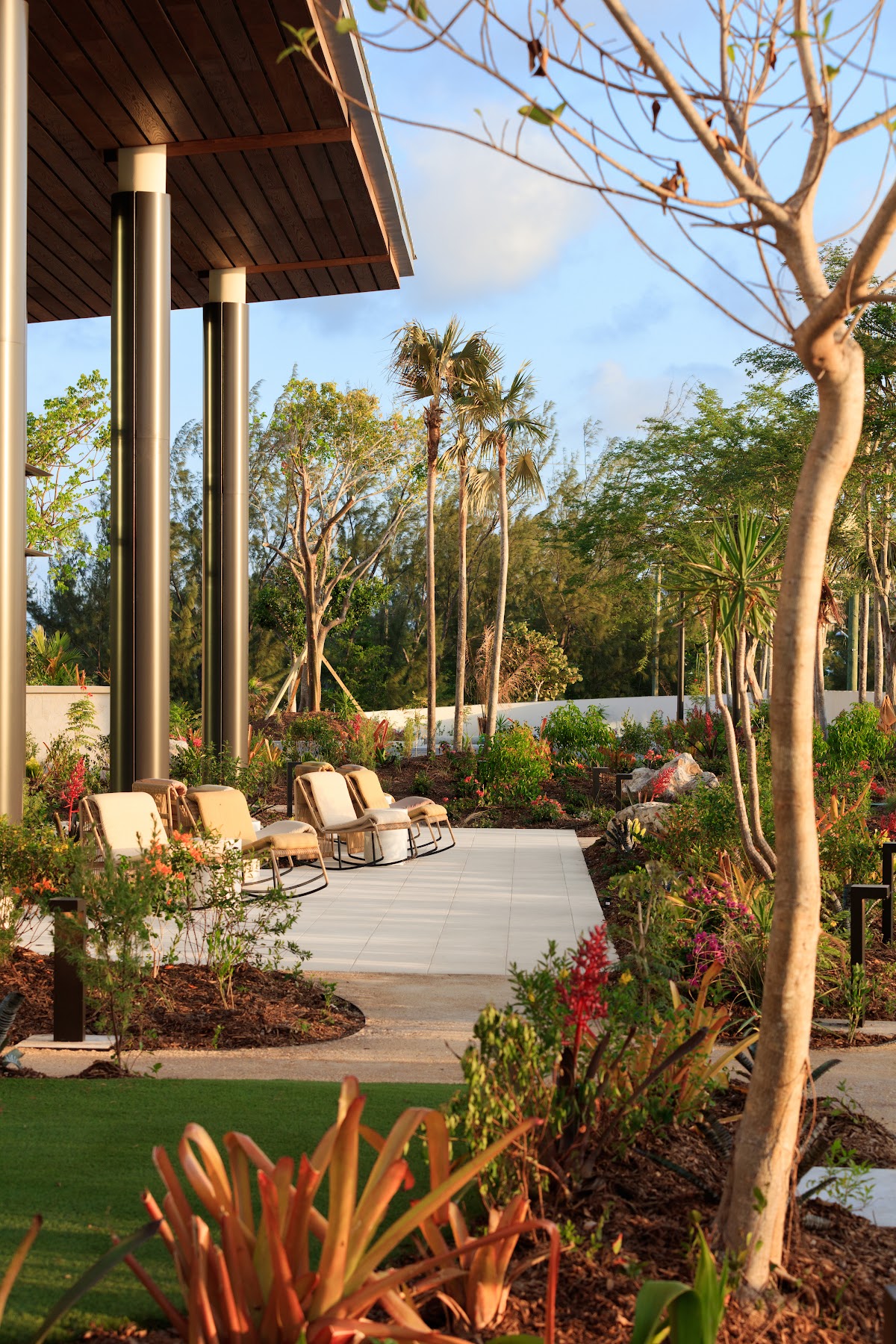 Hotel Indigo Grand Cayman by IHG — photo 1