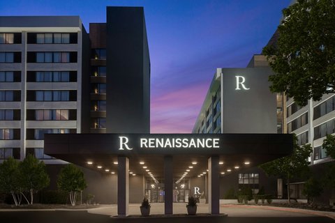 Renaissance Chicago North Shore Hotel — photo 1