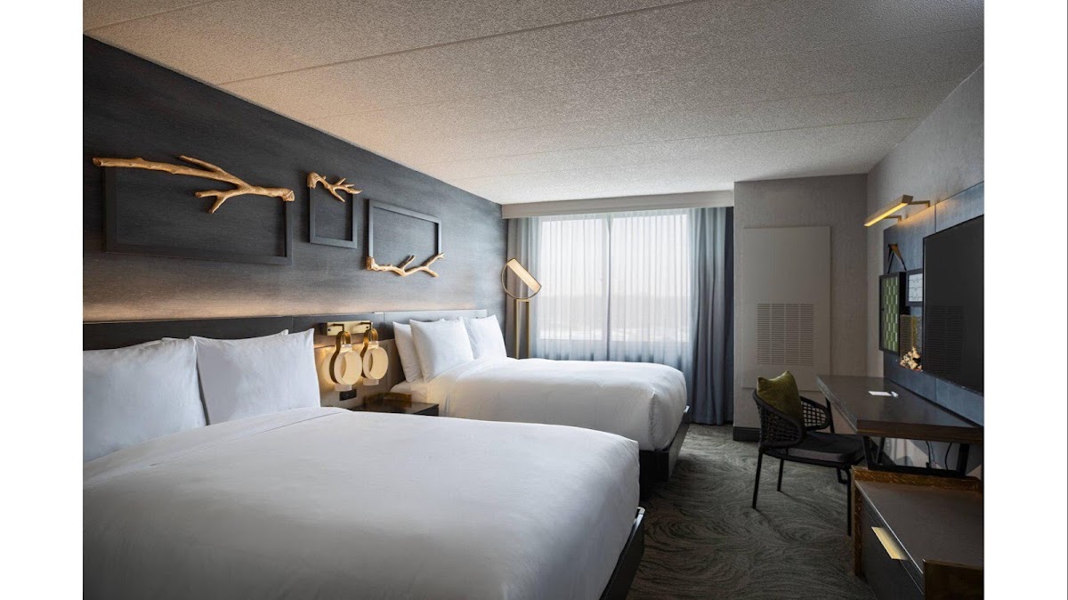 Renaissance Chicago North Shore Hotel — photo 3