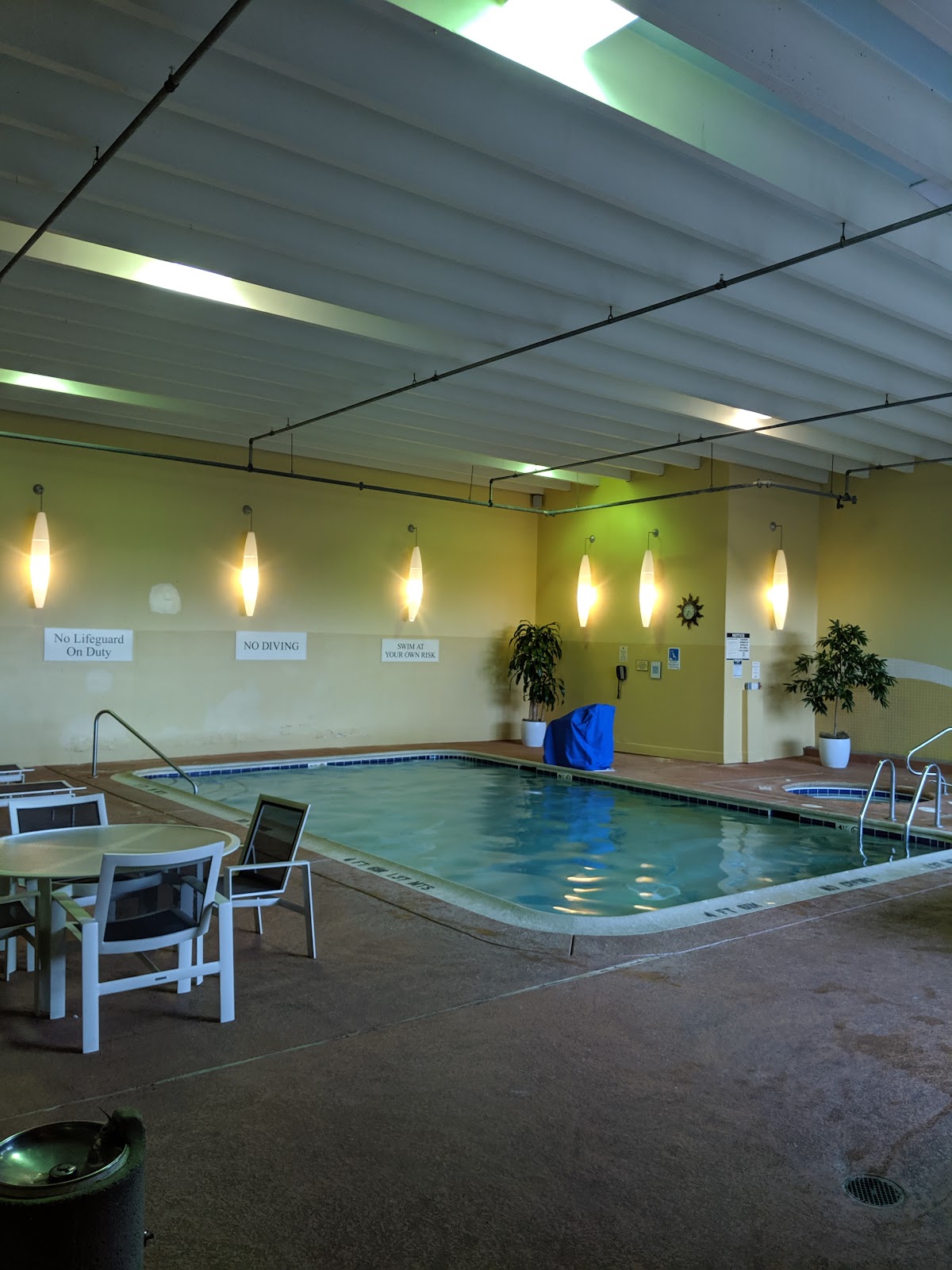 Renaissance Chicago North Shore Hotel — photo 4
