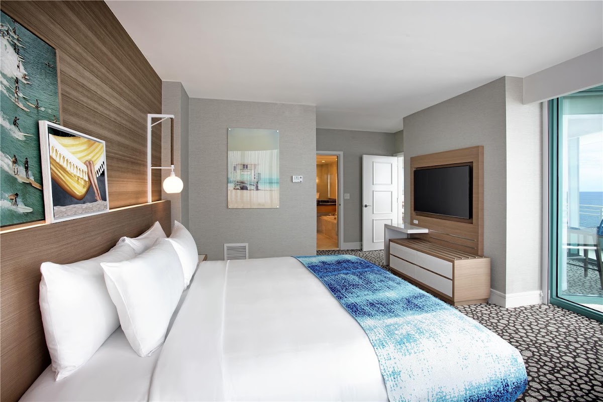 Signia by Hilton Diplomat Beach Resort — photo 3