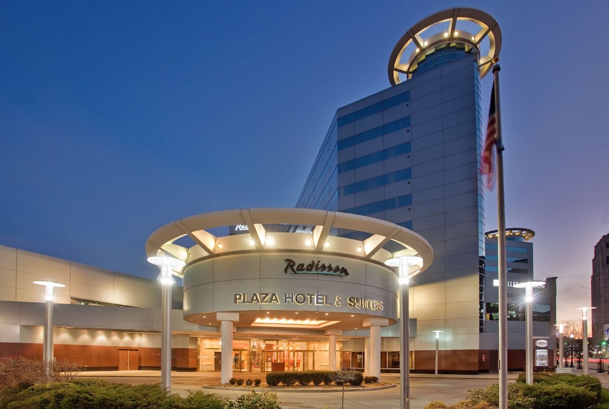 Radisson Plaza Hotel at Kalamazoo Center — photo 1