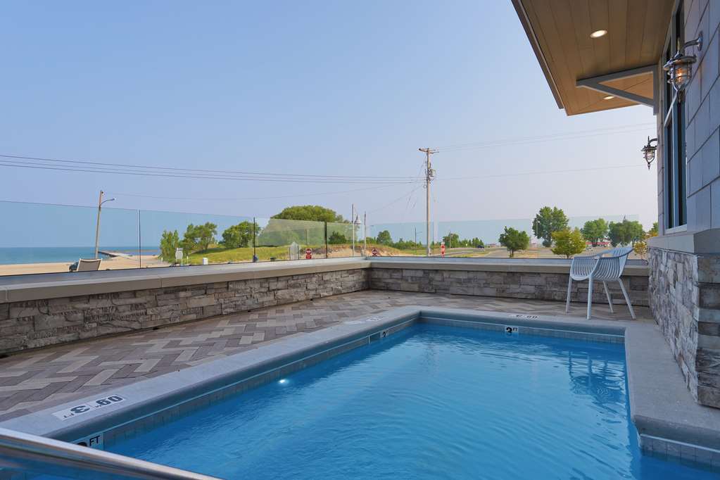 Hampton Inn & Suites Manistee Waterfront — photo 4
