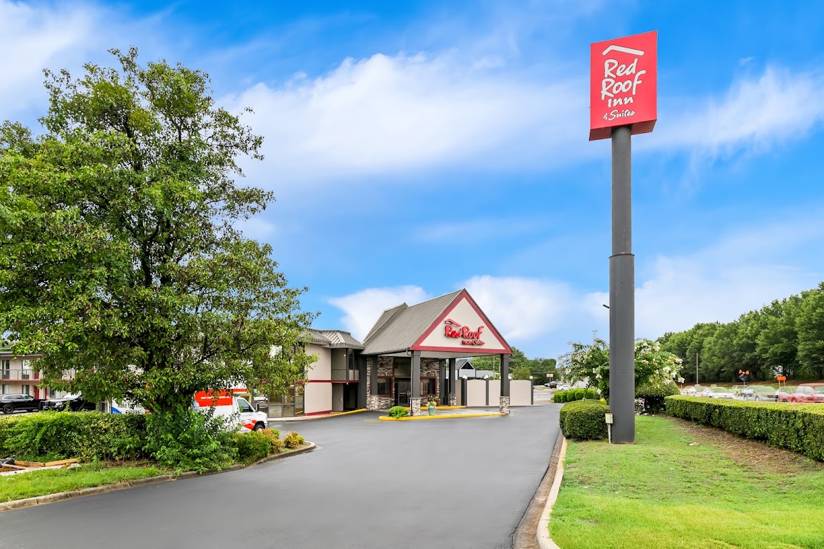 Red Roof Inn & Suites Duncan — photo 1