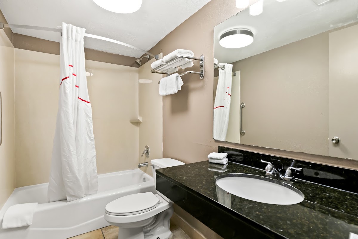 Red Roof Inn & Suites Duncan — photo 4