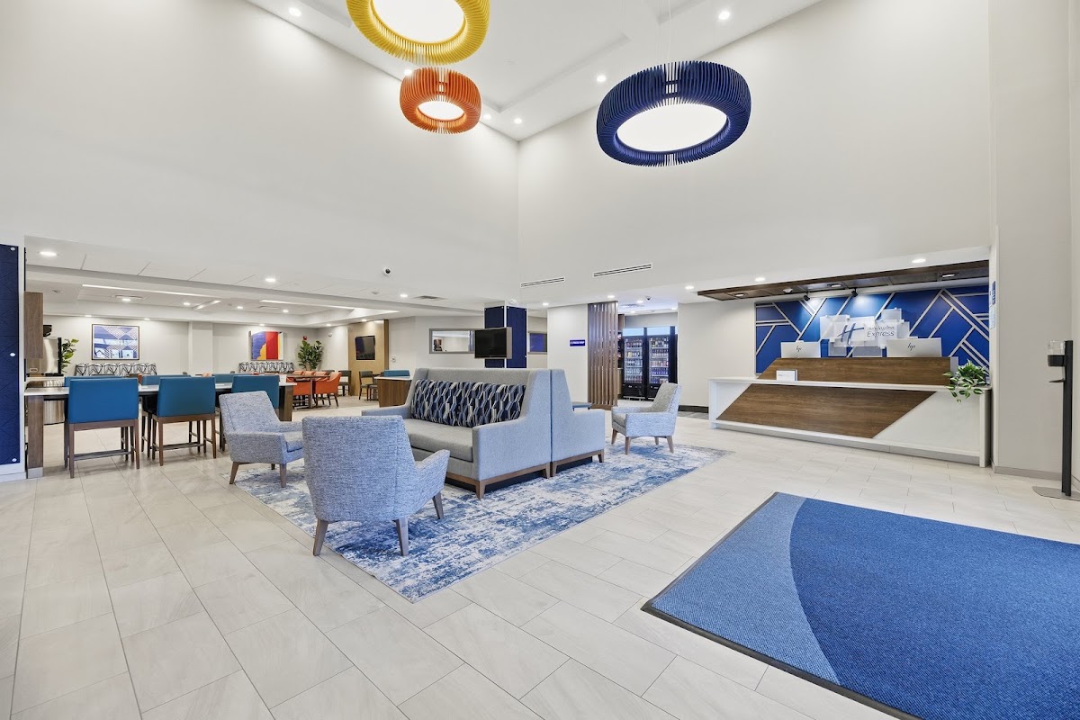Holiday Inn Express & Suites Raleigh West – Lenovo Center by IHG — photo 5