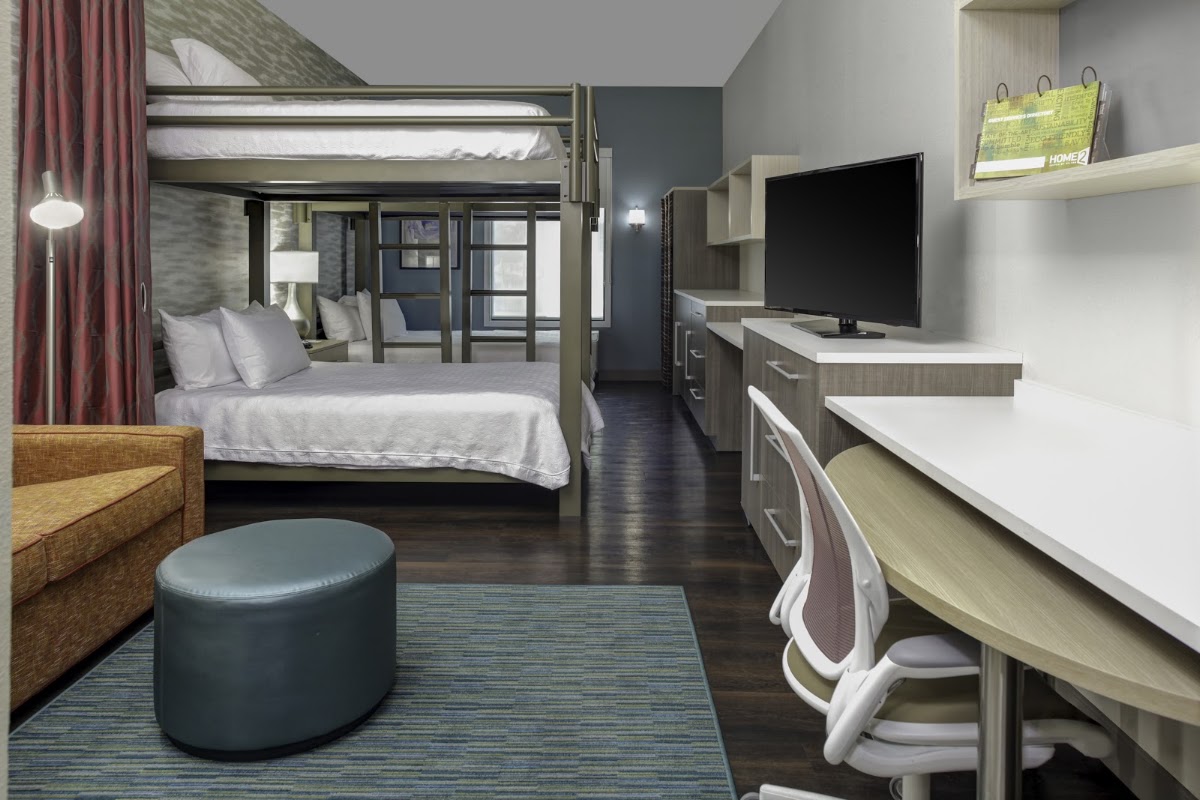 Home2 Suites by Hilton Fort Collins — photo 3