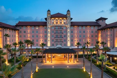Grand Galvez Resort, Autograph Collection — photo 1