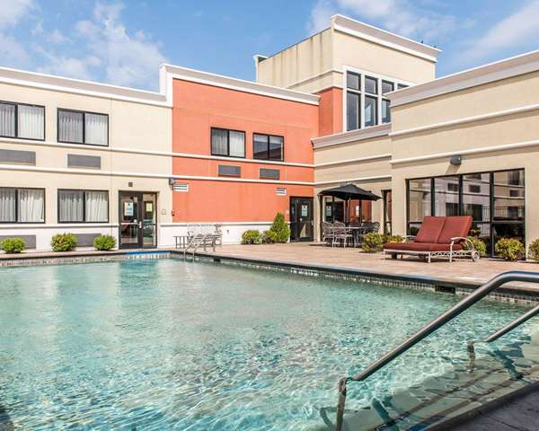 Quality Inn & Suites Mattoon South — photo 1