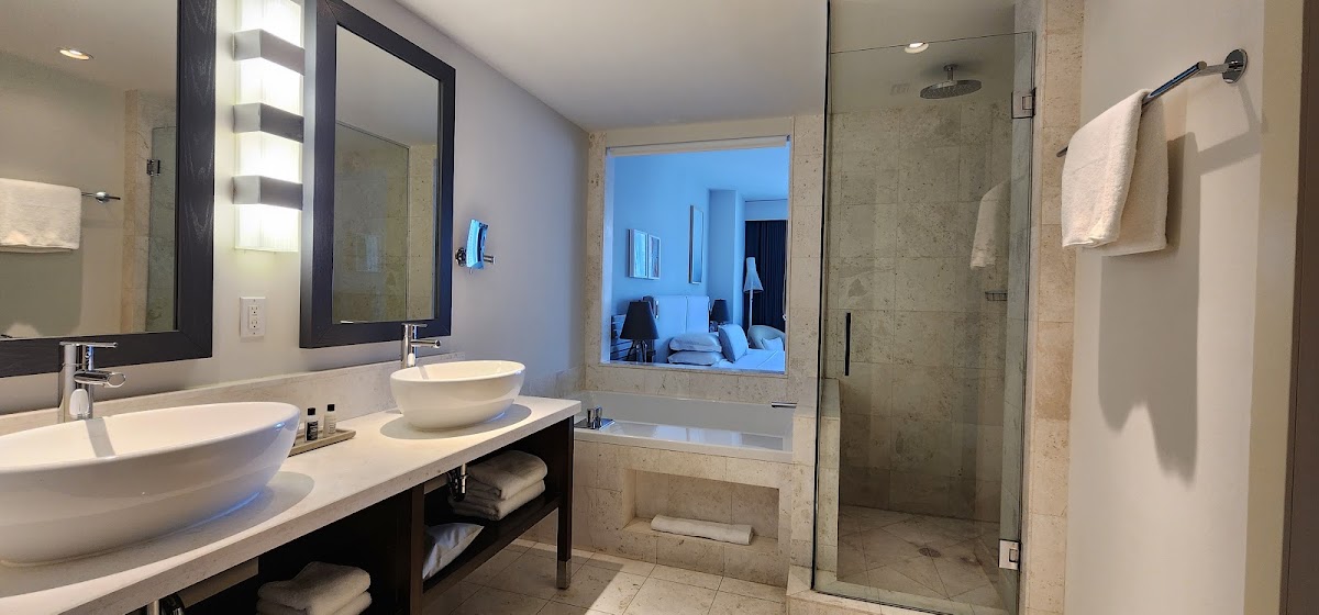 Kimpton EPIC Hotel — photo 4