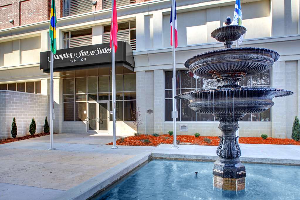 Hampton Inn & Suites Roanoke-Downtown — photo 4