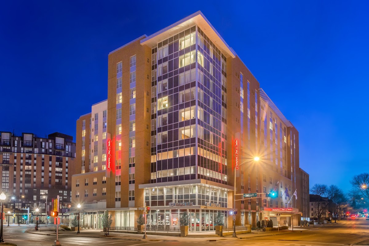 Hampton Inn & Suites Madison / Downtown — photo 1