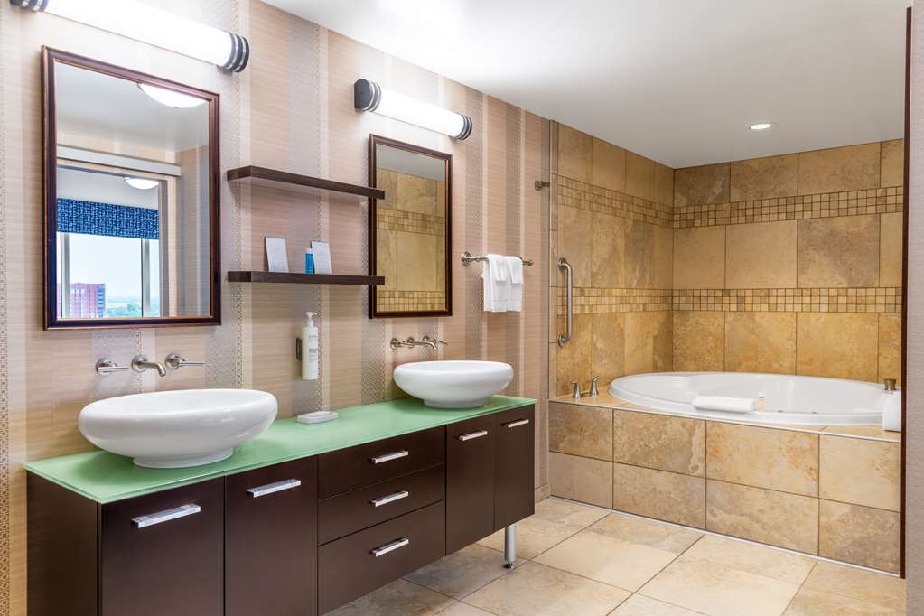 Hampton Inn & Suites Madison / Downtown — photo 5