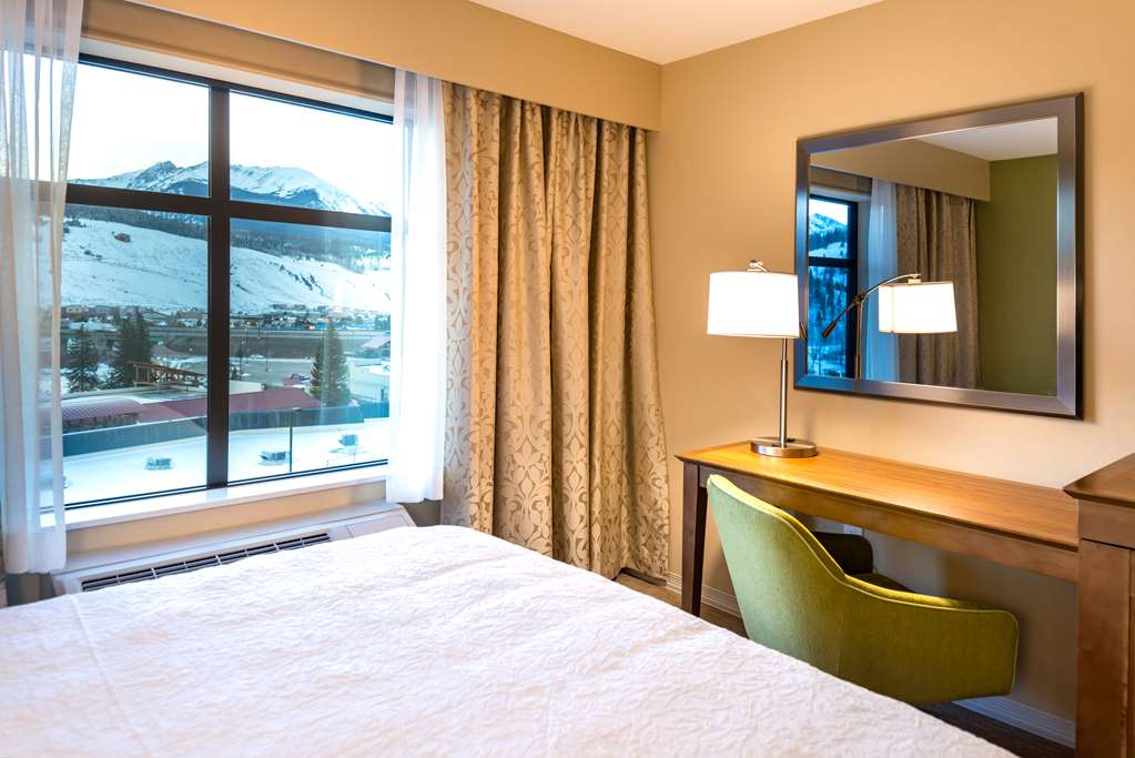 Hampton Inn & Suites Silverthorne — photo 3