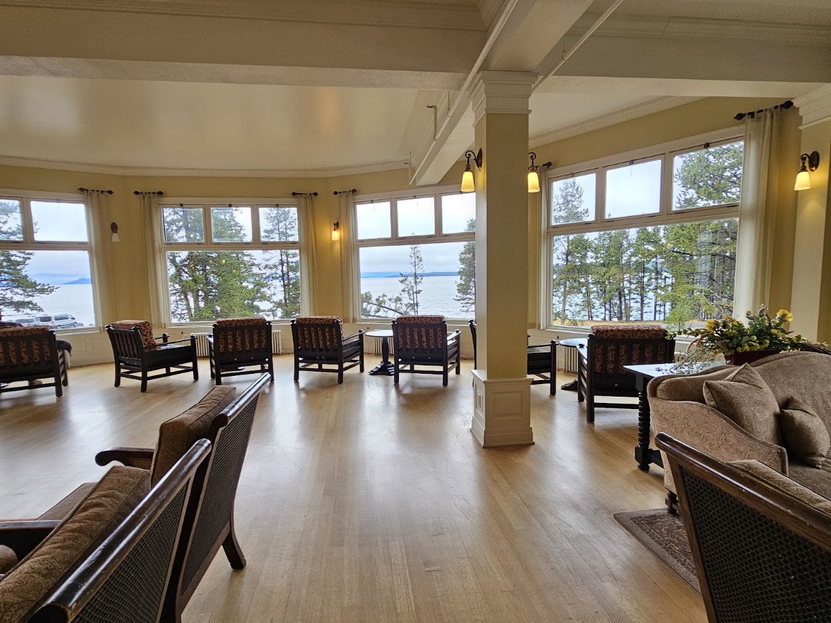 Lake Yellowstone Hotel & Cabins — photo 5