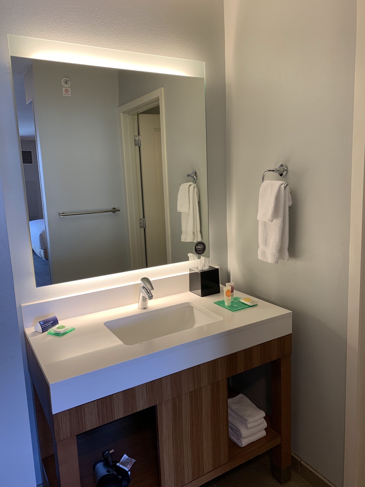 Hyatt Place Waikiki Beach — photo 5