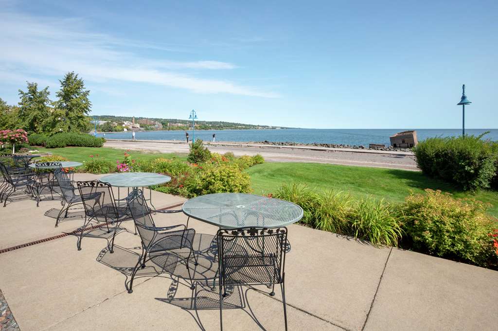 Hampton Inn Duluth Canal Park — photo 1