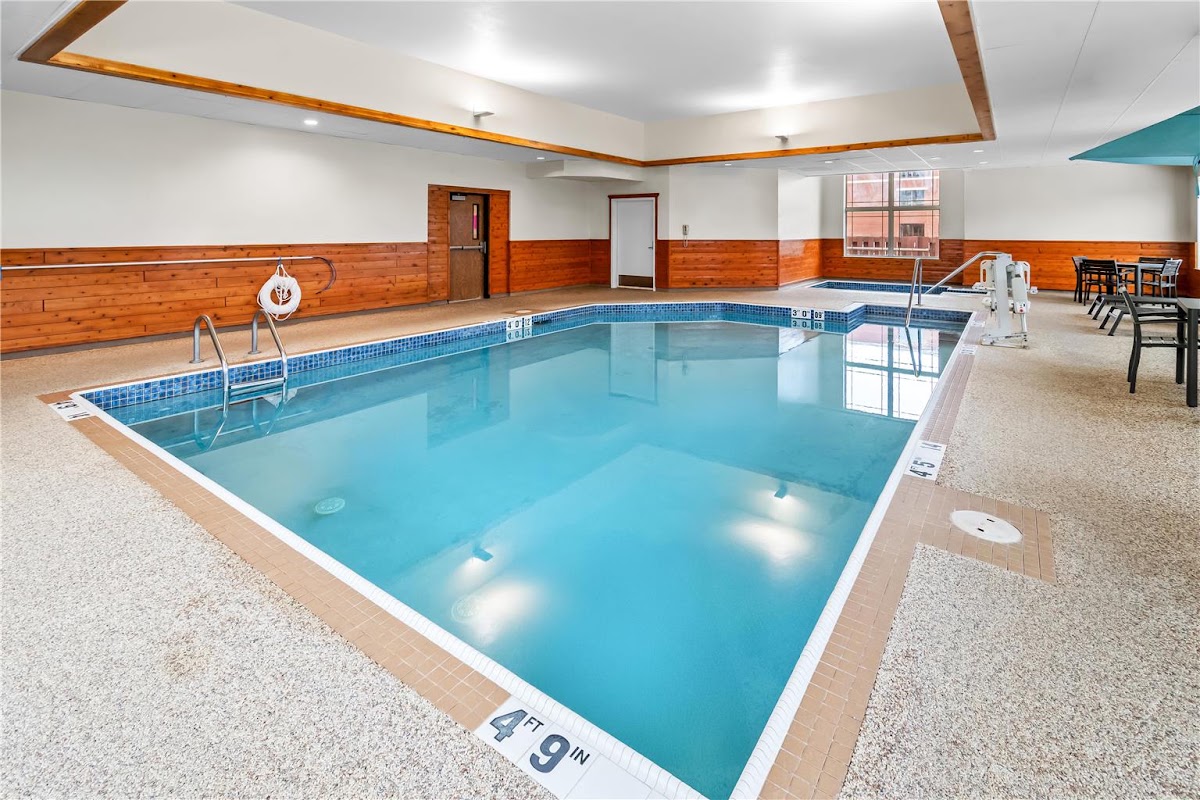Hampton Inn Duluth Canal Park — photo 4