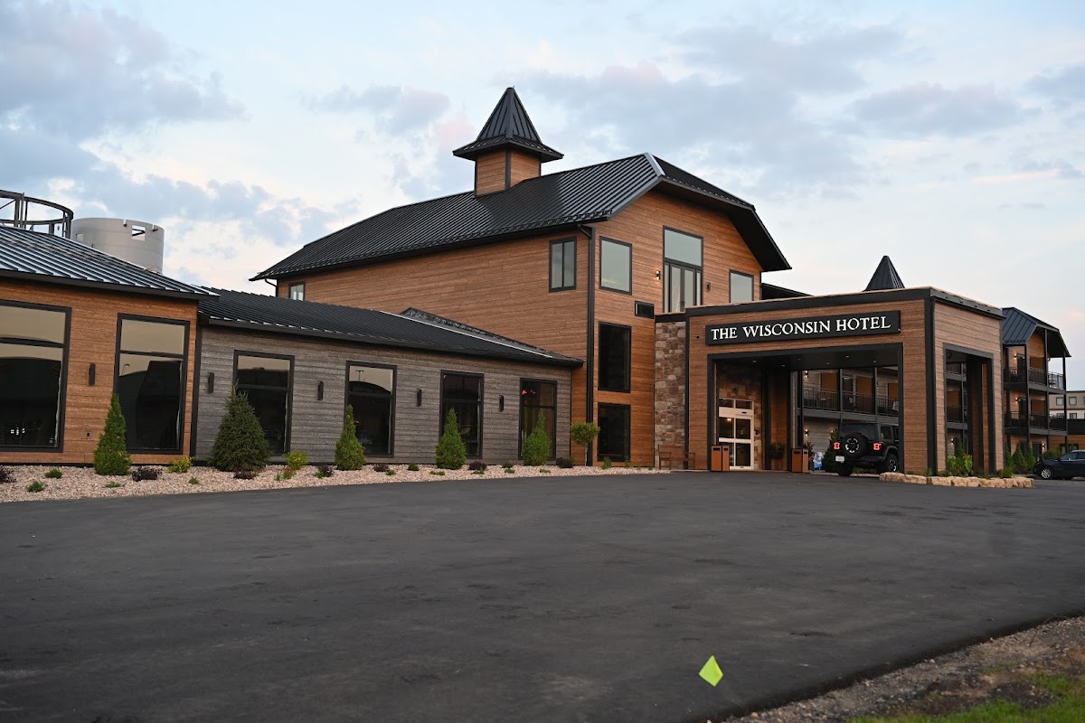 The Wisconsin Hotel — photo 1