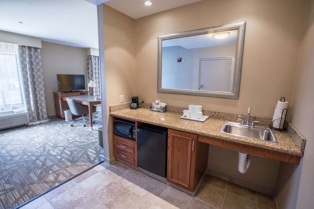 Hampton Inn & Suites Tilton — photo 5